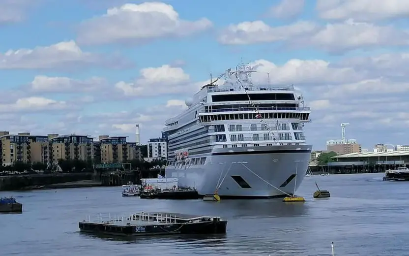 cruise ship port london england